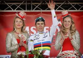 Pm sophie wilmès urges people not to panic as belgium mandates wider use of face masks and more stringent. Ex Van Boonen Staat Te Blinken Naast Kwiatkowski Het Nieuwsblad Mobile