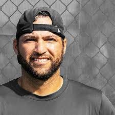 Erin Mceachern's Instagram, Twitter & Facebook