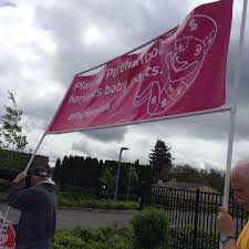 Protestors Picket Southwestern Oregon Planned Parenthood Kval