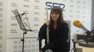 Eva Pichardo, una joven flautista de gran sensibilidad que aspira a  compaginar sus estudios de música con su sueño de ser escritora