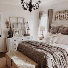 15 Beautiful Rustic Farmhouse Style Bedroom Design Ideas Remodel Bedroom Master Bedroom Remodel Master Bedrooms Decor