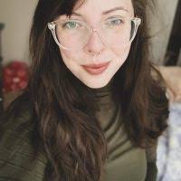 Liza Monroy's Instagram, Twitter & Facebook