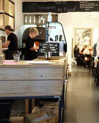 Schwere Metalle Heavy Metal Und Knusprige Pizza 485 Heavy Metal Pizza Cafe Restaurant