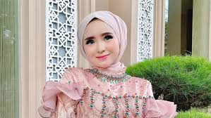 Akun resmi forum diskusi cerdas tanpa batas. Selebgram Aceh Yang Dihujat Netizen Usai Bikin Kerumunan Buka Suara