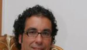Rui cardoso martins (portalegre, 1967) é um escritor, jornalista e argumentista português com dois grandes prémios da associação portuguesa de escritores. Jornalista Rui Santos Em Gaia Para Sessao De Autografos Desporto Correio Da Manha