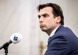In plaats van trots te zijn op onze geschiedenis moeten. Thierry Baudet Roept Fvd Ers Op Om Volmachtstemmen Te Ronselen Het Parool