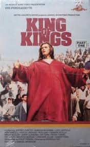 La sabana africana es el lugar en el cual simba tendrá sus aventuras, simba es un león pequeño que heredara el trono algún día. Rey De Reyes 1961 Filmaffinity