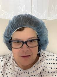 How many times did u meet ur surgeon before the day of ur surgery and also  the anesthesiologist? Did they measure the thing that will be put in ur  knee/s?