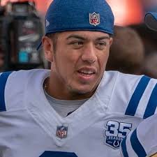 X 上的Cassie Hepler：「No it's my TWITTER anniversary. 😜😝😛」