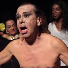 My name is Humberto Toscano Cardoso, but I am better known as Samantha. I  am a Transformista, as we say here in Cuba. I am a Drag Queen, and an  Artist. In