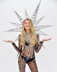 Take Me To Church Victoria S Secret Fashion Show 2015 31 Victoria Secret Halloween Costume Victoria Secret Halloween Costumes Victoria Secret Angel Costumes Victoria Secret Fashion Show