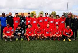 Le mercato tient également sa place avec les transferts ligue 2 et les tableaux des transferts. 5e Tour De La Coupe De France De Foot Un Club De National 3 Pour L Esm Rouans Vue Le Courrier Du Pays De Retz