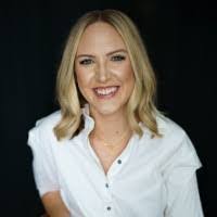 Mary Kostecki's Instagram, Twitter & Facebook