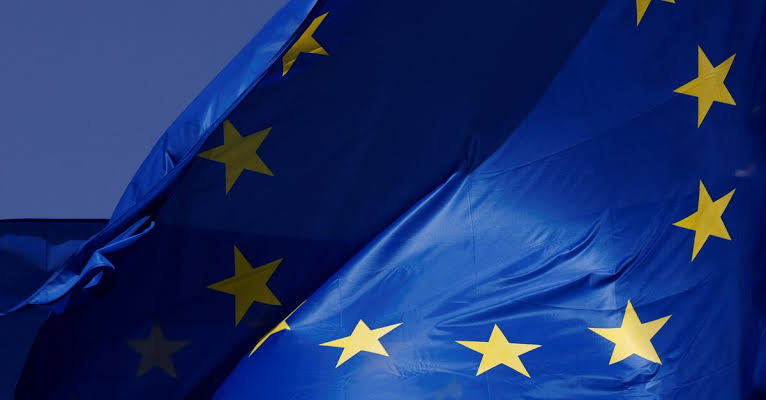 After fractious debate, EU Parliament votes to back "biggest ever" carbon  market overhaul | Reuters