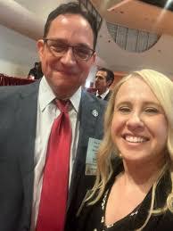 Shelly Braham's Instagram, Twitter & Facebook