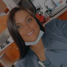 DANIELLE BILLS (@BILLSDANIELLE)