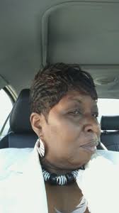 Happy 37th to this beauty! Today we celebrate the queen of celebration- and  the best mom. We love you, @graciemoakler . 🎂 👑 ♥️