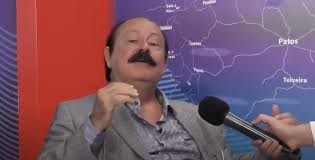 Levy fidelix fala sobre illuminati e a nova ordem mundial. Cxysnurdslfmxm