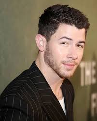 Nick durante la inauguración oficial de "THE LAS FIVE YEARS"