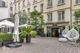 Refrigerators and coffee/tea makers are provided. Les Jardins Du Marais Seminaire Soiree