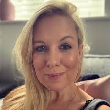 Nancy Devane's Instagram, Twitter & Facebook