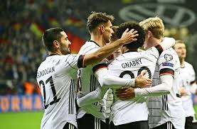 Nach der veröffentlichung des ersten albums „wir sind jung, das in eigenregie im proberaum. Nationalelf Nach Dem Letzten Landerspiel 2019 Das Macht Hoffnung Fur Die Em Fussball Stuttgarter Zeitung