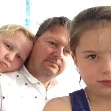 Simon Nield (@NieldSimon)