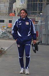 Es werden unter anderem die trainerstationen und seine stationen als spieler aufgelistet. Bruno Labbadia Wikipedia