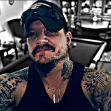 Troy Mccubbin's Instagram, Twitter & Facebook