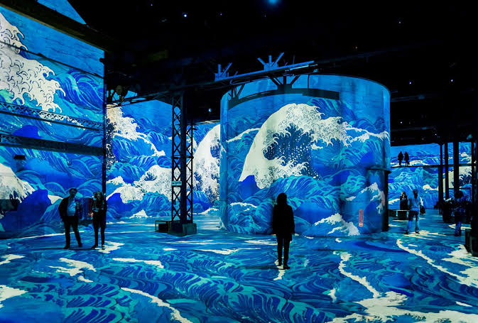 The role of sound design in immersive experiences and installations
