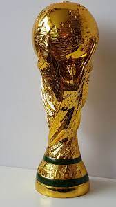 The trophy weighs 6.1 kilograms, leading to suggestions it is hollow because otherwise it would be too heavy to lift. Fifa World Cup World Championship 33 Cm High 1 8 Kg Catawiki