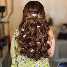 Reception open hairstyles for wedding. Bow Tie Hairstyle With Bouncy Curls Hair Styles Indian Wedding Hairstyles Medium Curly Hair Styles