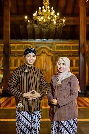 Maybe you would like to learn more about one of these? 17 Foto Prewedding Jawa Hijab Di Rumah Budaya Tembi Jogja Prewed Dita Iwan Gaya Pengantin Fotografer Budaya