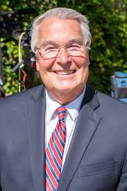 Jon Delano's Instagram, Twitter & Facebook