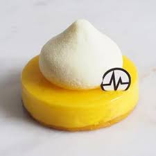 Enchantee Par Ce Mini Klassik Yuzu Et Citron Vert Par Christophe Michalak Compose D Un Croustillant Et D Un Biscuit Joconde San Desserts Baking Patisserie