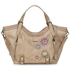 Sac desigual bowling 🎳 rainbow légère reprise à faire sur le côté je peux le faire mais pas bonne couturière 😬. Desigual Sac A Main Femme Livraison Gratuite Spartoo