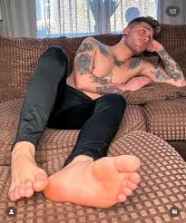 Foot Worship - iWantClips Exclusive Revealed