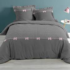 Une belle housse de couette au coloris encore tendance et élégant pour votre chambre à coucher !optez pour cette housse de couette unie en terre de coton housse de couette unie coton 240x220cm gris clair housse de couette. Housse De Couette Et Deux Taies Coton 240 Cm Craquante Gris Anthracite Linge De Lit Eminza