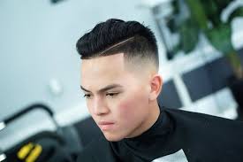 Coiffure dégradé homme modele coiffure homme coiffeurs pour homme coupe homme noir coupe cheveux afro homme coiffures hommes 35 best taper fade haircuts for men (2021 cuts). Coupe De Cheveux Homme Court Degrade Avec Trait