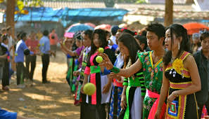Le Nouvel An Hmong Agence De Voyage Francophone Locale Au Vietnam Cambodge Laos Myanmar Au village hmong de cacao, le nouvel an se fête en novembre.