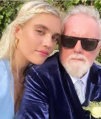 A lovely photo of Roger with his daughter, Tigerlily 🩵