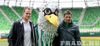 Szeretettel köszöntelek a fradi szurkolói klub közösségi oldalán! Bemutatkozott Az Uj Fradi Sas Fotokkal Fourfourtwo Hu