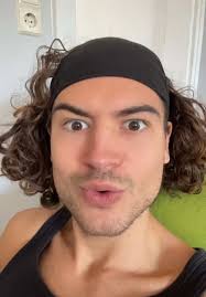 Marcel Davis Sagt Seinen Namen