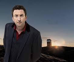 David james stuart mitchell (born 14 july 19741) voiced an unnamed robot in the doctor who episode dinosaurs on a spaceship. Doctor Who Page On Twitter News Lee Mack Has Revealed That He Will Be Starring In Doctor Who Series 11 Lee Mack Was On Bbc Radio 4 S Loose Ends And Was Speaking