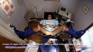 Mia Sanchez Gynäkologie-Untersuchung von Doktor Tampa & Krankenschwester  Lilith Rose!