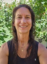 Beverly Ruiz's Instagram, Twitter & Facebook