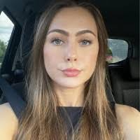 Holly Nash's Instagram, Twitter & Facebook