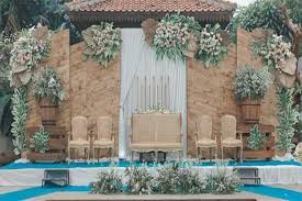 Tema ini sangat evergreen kerana hiasan dan rekaannya tidak jemu dipandang. Paket Wedding Murah Tiga Dara Tiga Dara Catering