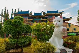 Sarawak was thus an independent kingdom from 1841 until 1888, when the state was placed under british protection. 25 Best Things To Do In Sarawak Malaysia The Crazy Tourist