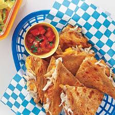 Chicken Quesadilla This Kid Friendly Quesadilla Requires Just 6 Ingredients Leftover Chicken Recipes Recipes Free Chicken Recipes